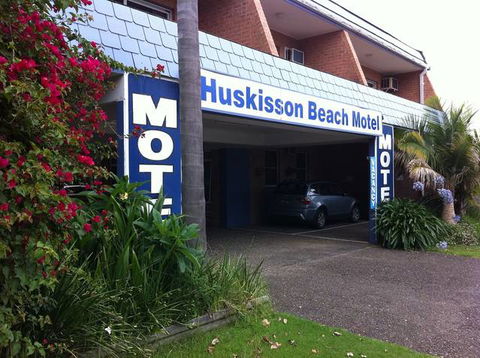 Huskisson Beach Motel - VIC Tourism 2