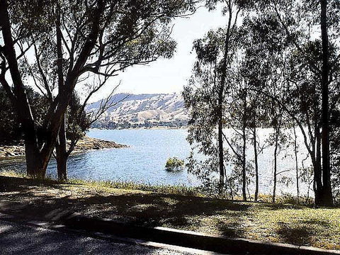 Lake Hume Resort - VIC Tourism 1