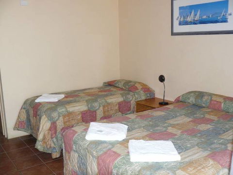 Jurien Bay Hotel Motel - VIC Tourism 5