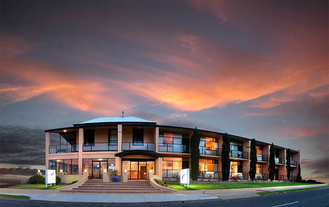 Kangaroo Island Seafront - VIC Tourism 0