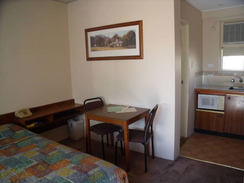 Katoomba Town Centre Motel - VIC Tourism 1