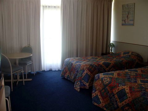 Kempsey Motor Inn - VIC Tourism 1