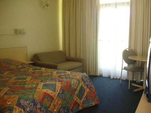 Kempsey Motor Inn - VIC Tourism 3