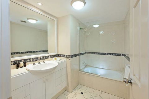 La Grande Luxury Apartments - VIC Tourism 1
