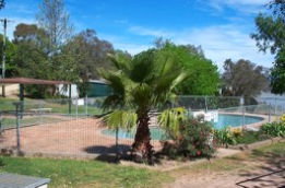 Lake Burrinjuck Leisure Resort - VIC Tourism 0