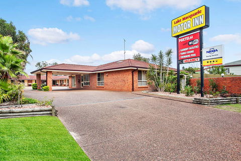 Lake Macquarie Motor Inn - VIC Tourism 1