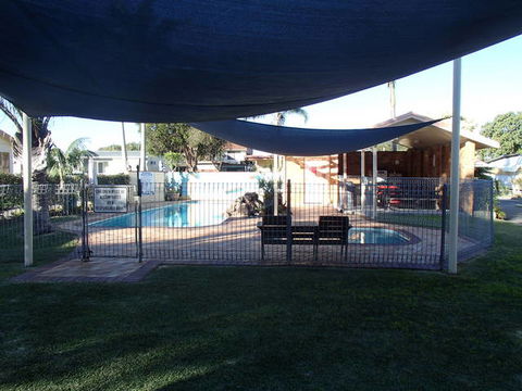Laurieton Gardens Caravan Resort - VIC Tourism 1