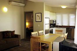 Lennox Holiday Apartments - VIC Tourism 6