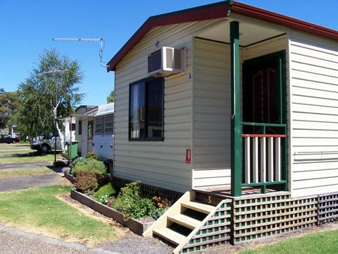 Leongatha Apex Caravan Park - VIC Tourism 3