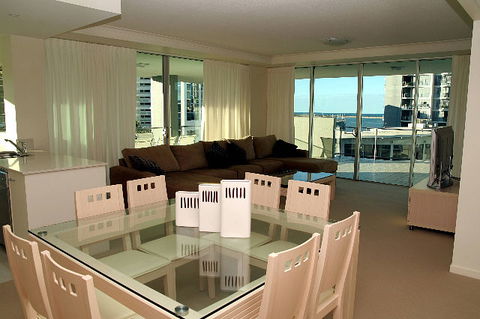 M1 Resort Maroochydore - VIC Tourism 1