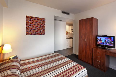 Macleay Serviced Apartment/Hotel - VIC Tourism 2