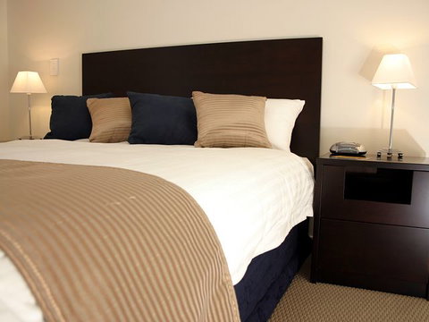 Macquarie Waters Boutique Apartment Hotel - VIC Tourism 0