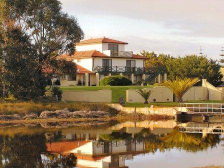 Mungo Brush NSW VIC Tourism