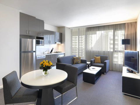 Meriton Serviced Apartments - Kent Street - VIC Tourism 0