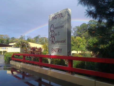 Red Bridge Motor Inn - VIC Tourism 5