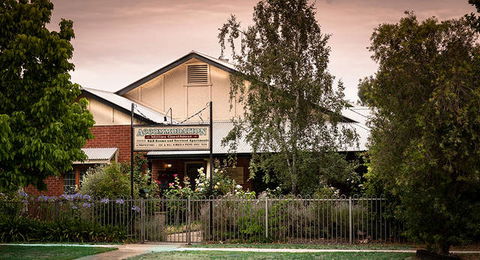 Millie Accommodation - VIC Tourism 2
