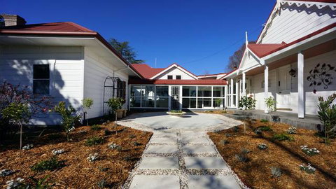 Moore Park Inn - VIC Tourism 0