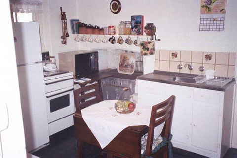 Morse Cottage - VIC Tourism 2