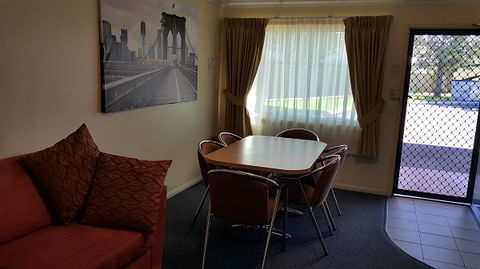 Motel Carnarvon - VIC Tourism 1