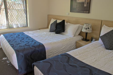 Motel Grande - VIC Tourism 0