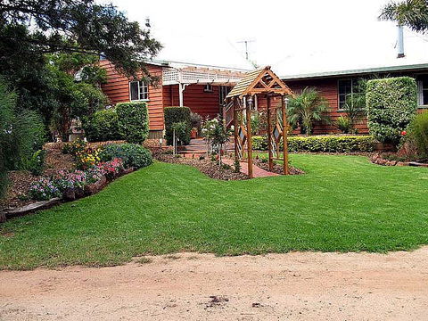 Mulanah Gardens B&B Cottages/Wedding Venue - VIC Tourism 0