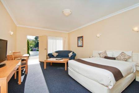 Nagambie Waterfront Motel - VIC Tourism 0