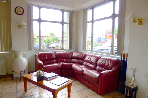 New England Motor Inn - VIC Tourism 4