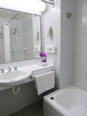 New England Motor Inn - VIC Tourism 5