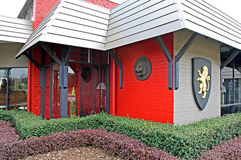 New England Motor Lodge - VIC Tourism 0