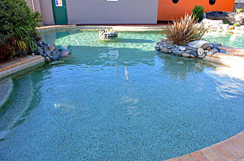 New England Motor Lodge - VIC Tourism 3