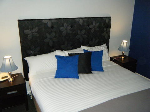 Orana Windmill Motel - VIC Tourism 1