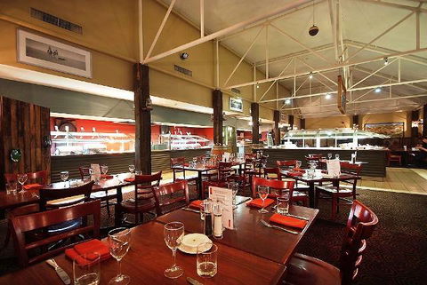 Outback Pioneer Hotel - VIC Tourism 7