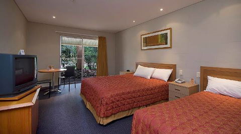 Outback Pioneer Hotel - VIC Tourism 10