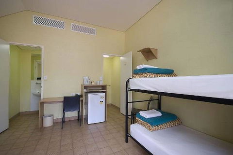 Outback Pioneer Hotel - VIC Tourism 12