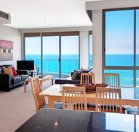 Pacific Views Resort - Main Beach - VIC Tourism