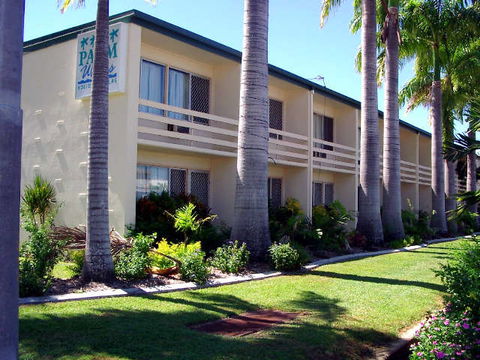 Palm Waters Holiday Villas - VIC Tourism 0