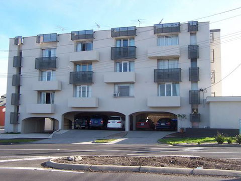 Parkville Place Apartments - VIC Tourism 0