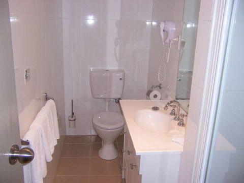Parkville Place Apartments - VIC Tourism 3