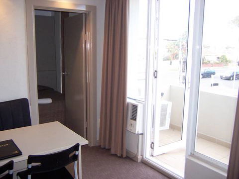 Parkville Place Apartments - VIC Tourism 4
