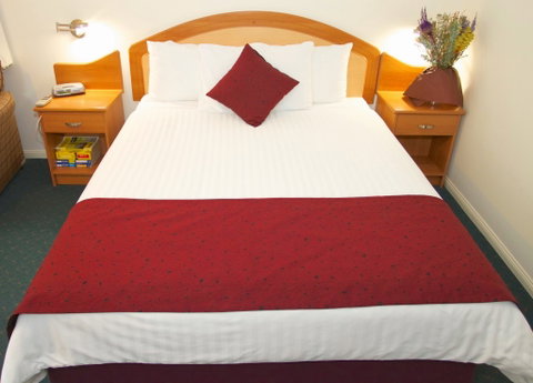 Pegasus Motor Inn - VIC Tourism 0