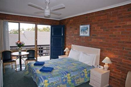 Pelican Motor Inn - VIC Tourism 7
