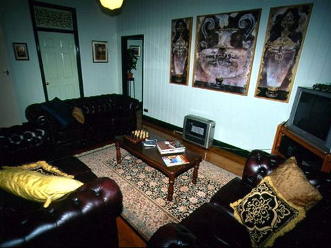 Pitstop Lodge Guesthouse - VIC Tourism 3