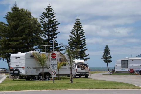 Port Vincent Caravan Park & Seaside Cabins - VIC Tourism 1