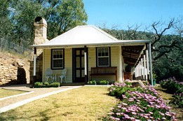 Price Morris Cottage - VIC Tourism 0