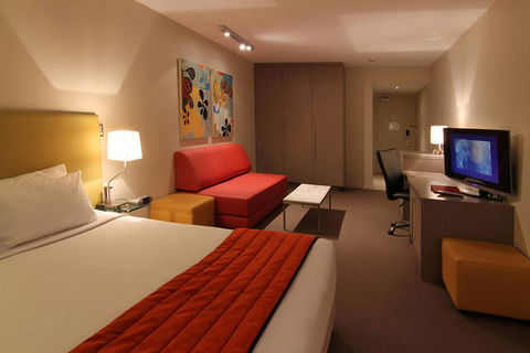 Quality Hotel Sands - VIC Tourism 0