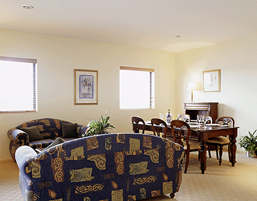 Quality Suites Boulevard on Beaumont Hotel - VIC Tourism