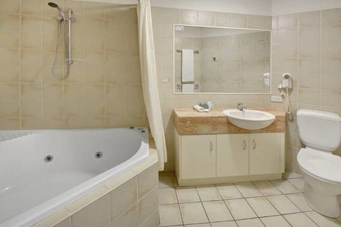 Raffles Mooloolaba - VIC Tourism 2