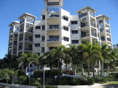 Raffles Mooloolaba - VIC Tourism 4