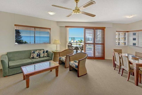 Raffles Mooloolaba - VIC Tourism 7