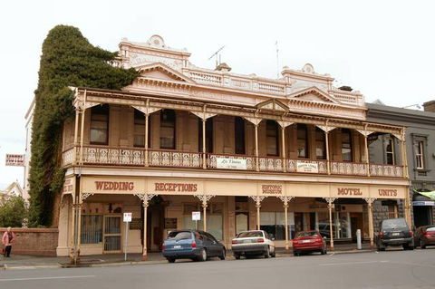 Reid's Guest House - VIC Tourism 0